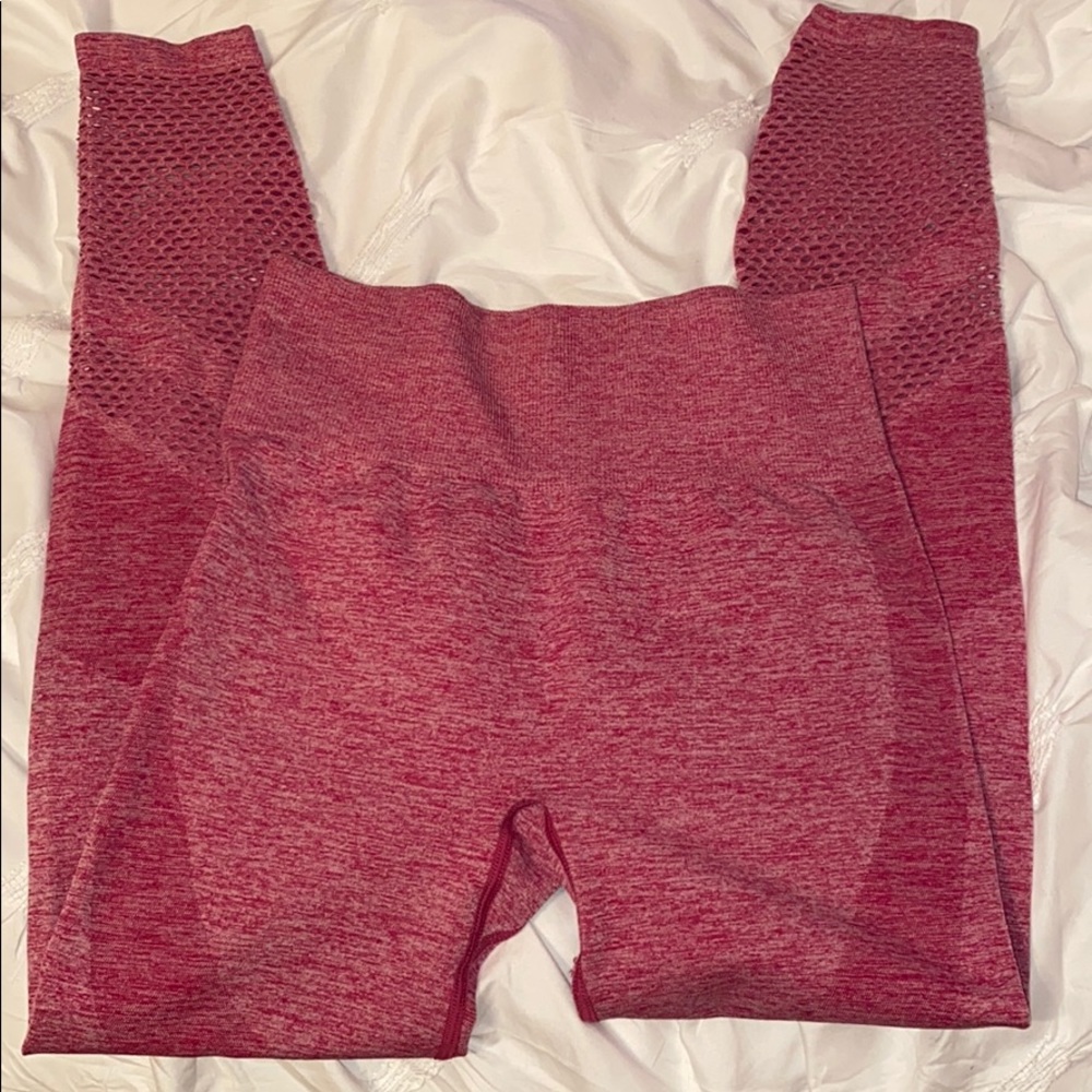 High waisted PINK workout leggings